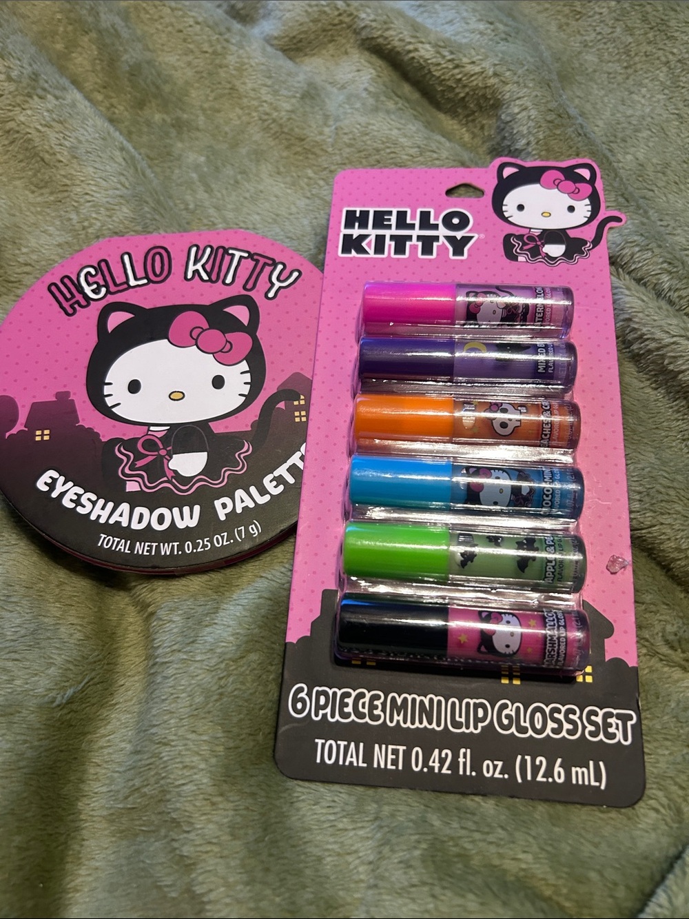 Hello Kitty Pink Eyeshadow Palette with Multicolor Mini Lip Gloss Set